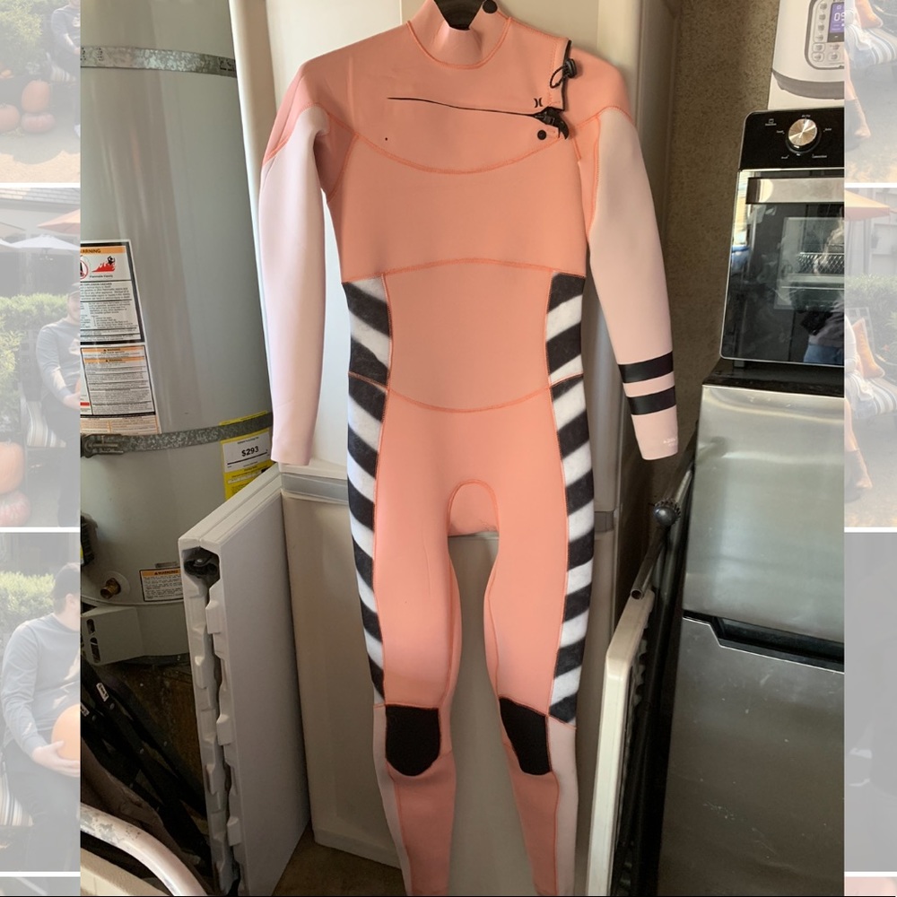 Hurley women’s advantage plus  3/2 pink wetsuit.